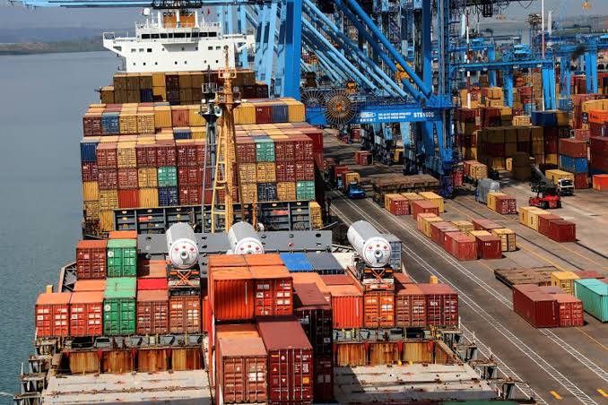 KRA Raises Minimum Customs Benchmark for Consolidated Cargo to KSh 3.2 Million 13 kra container